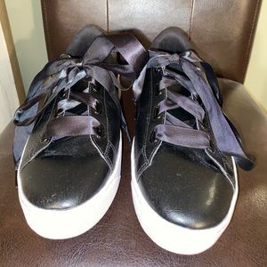 Puma “Vikky” platform sneakers size 10